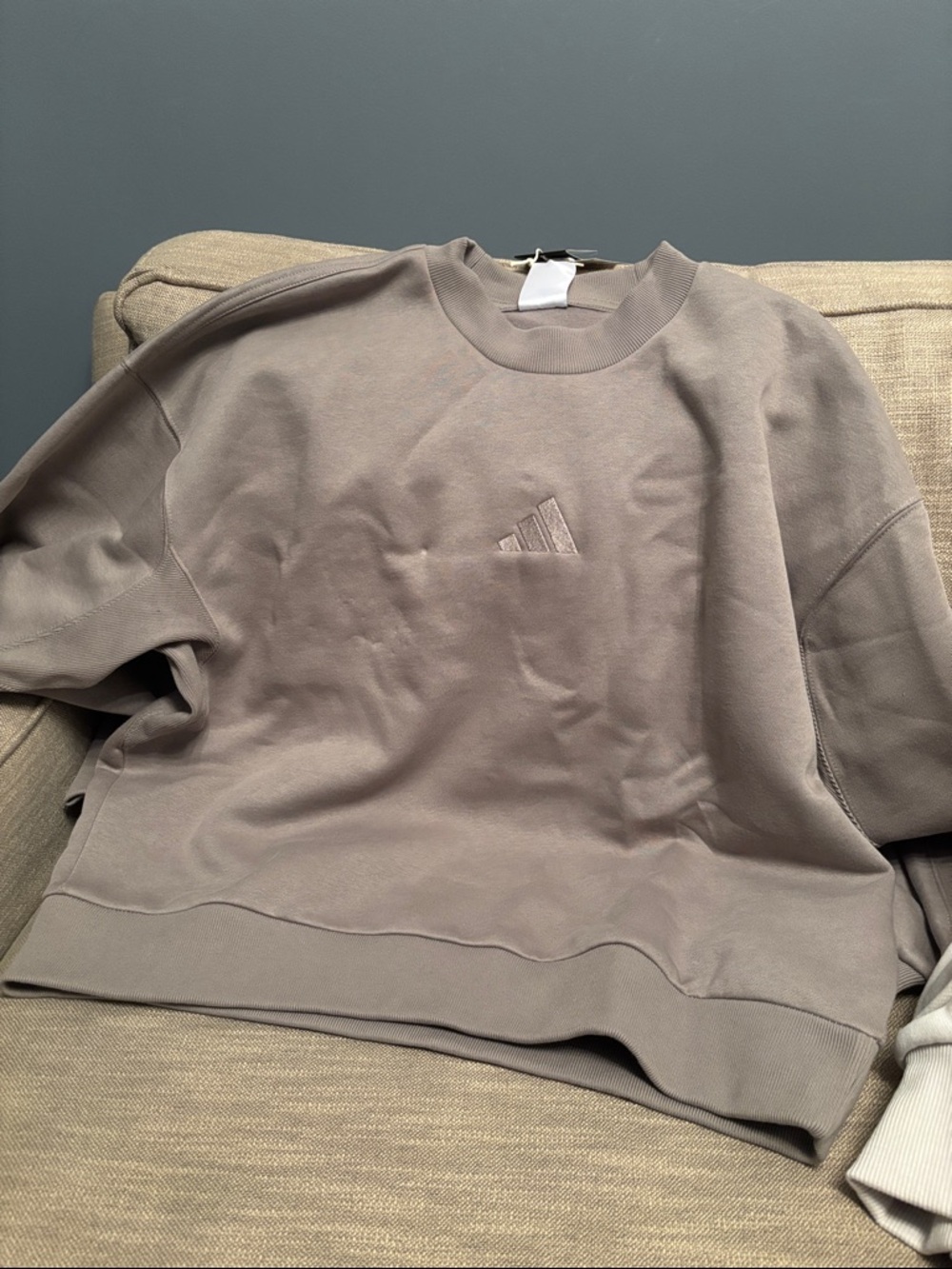 adidas Women’s Taupe/Grey Crewneck Sweatshirt NWT medium